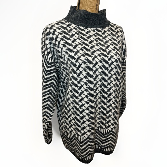 Mexx Sweaters - Mexx Oversized Knit Tunic Pullover Sweater Warm Angora Black White Size Small